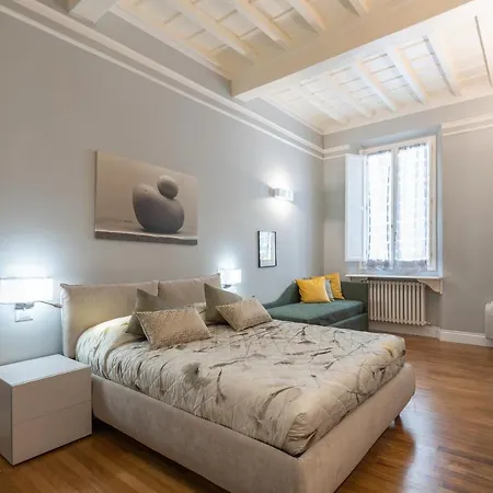 Firenze Rentals Deluxe Corso 5-3